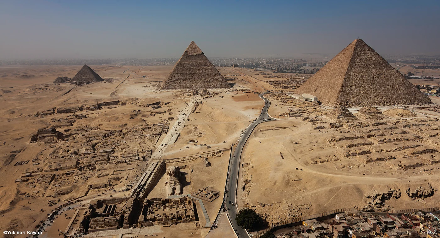 ギザの3大ピラミッドとスフィンクス ©Yukinori Kawae